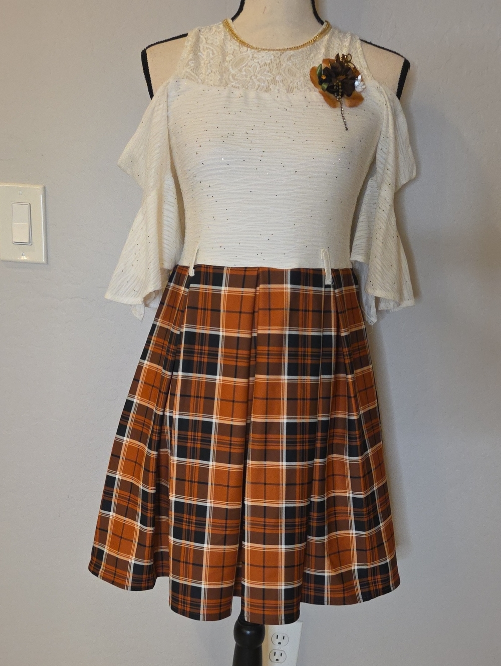 Girl's Rust Plaid Circle Skirt — Flattering A-Line Fall Style Size 38 Maybe 14